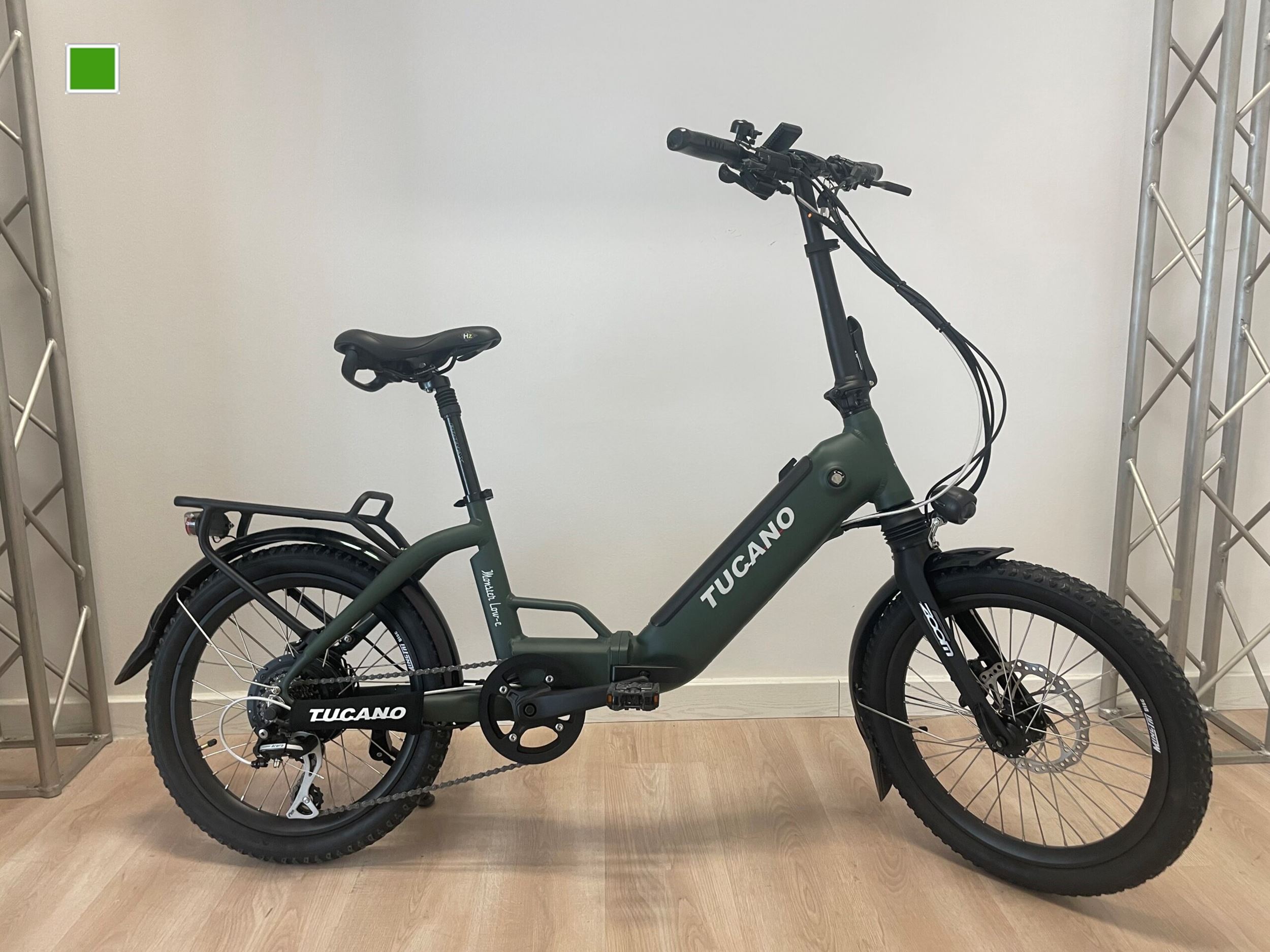 media.product.imagealternatetextformat.details