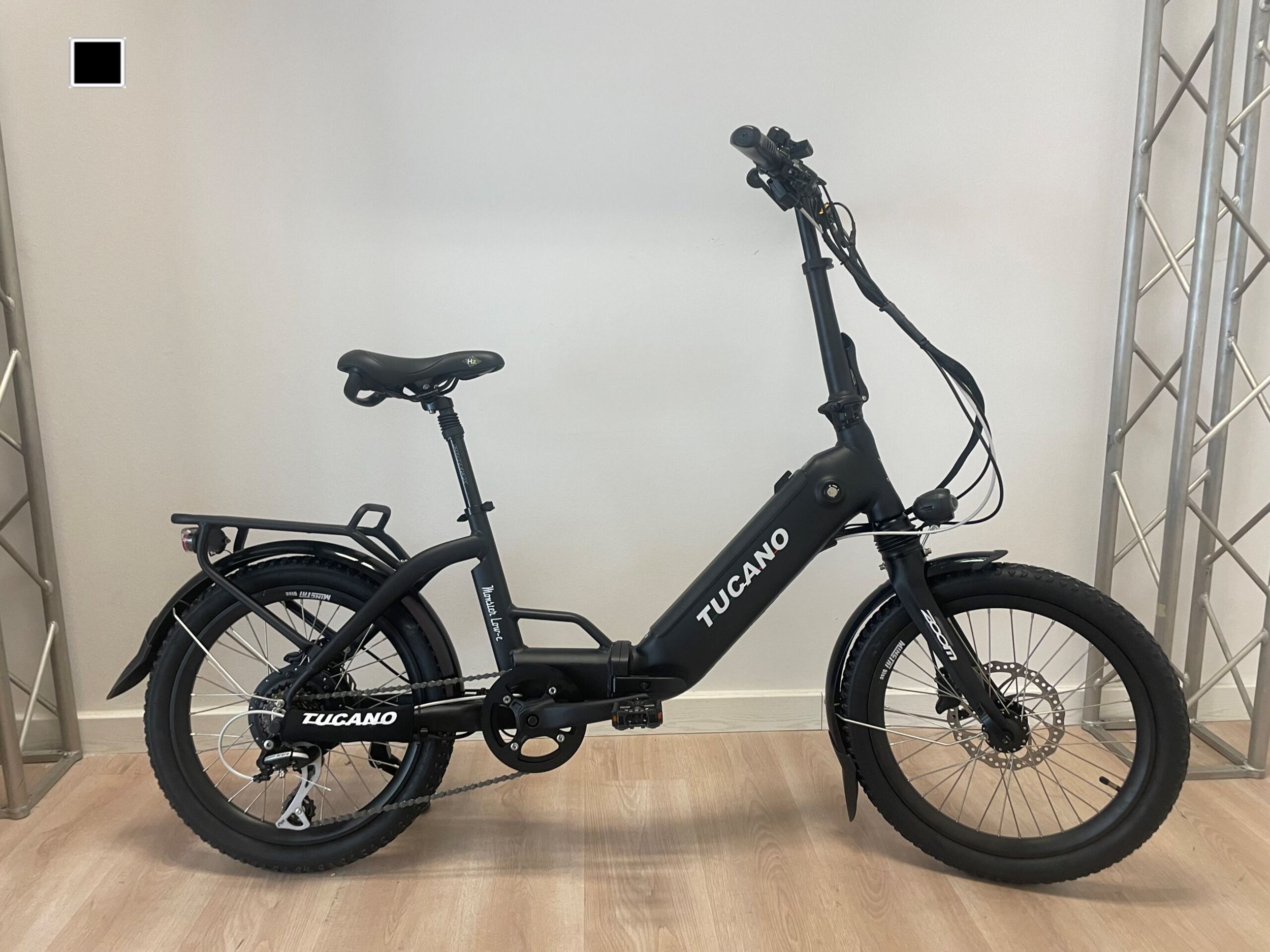 media.product.imagealternatetextformat.details