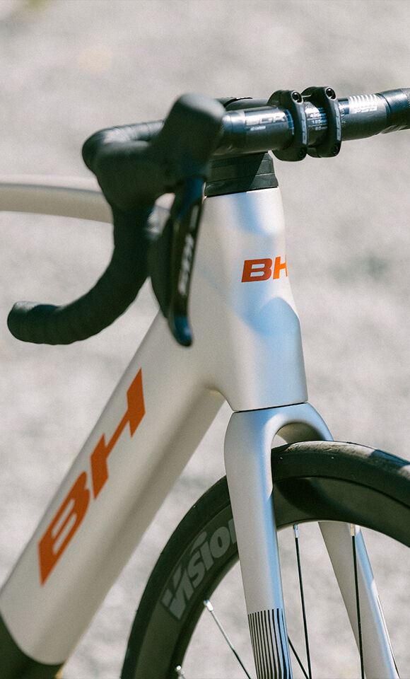 media.product.imagealternatetextformat.details